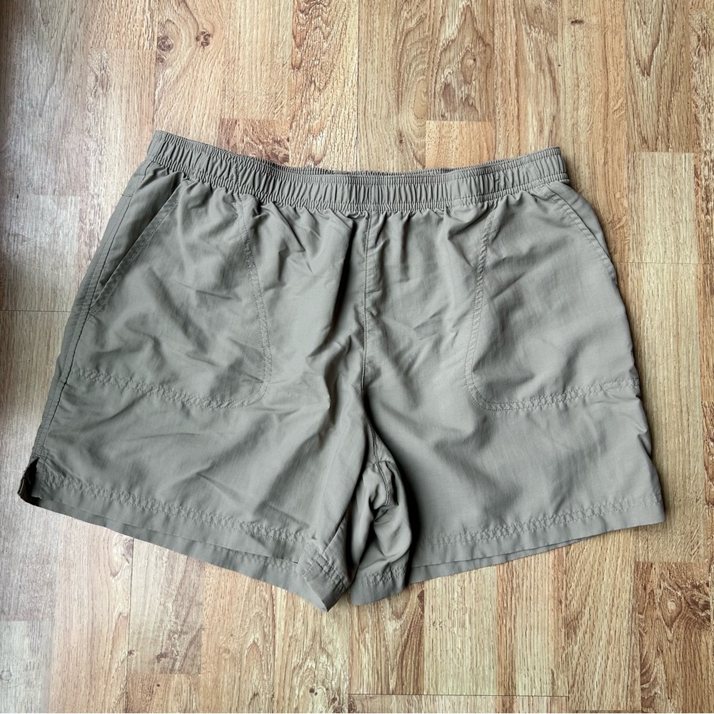 Columbia Outdoor Shorts Size Large